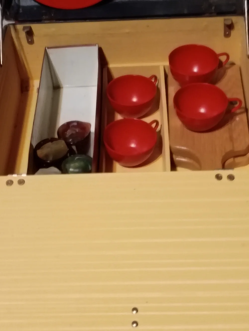 Red Picnic Cutlery and Plate Set Organizer